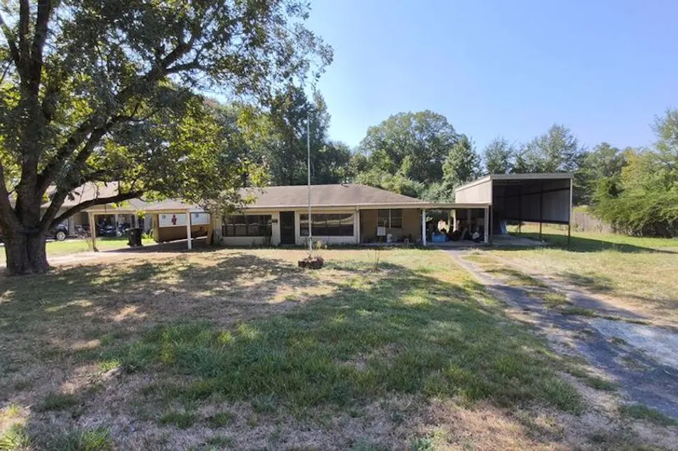 1105 Baker St Springhill, LA 71075, Webster County
