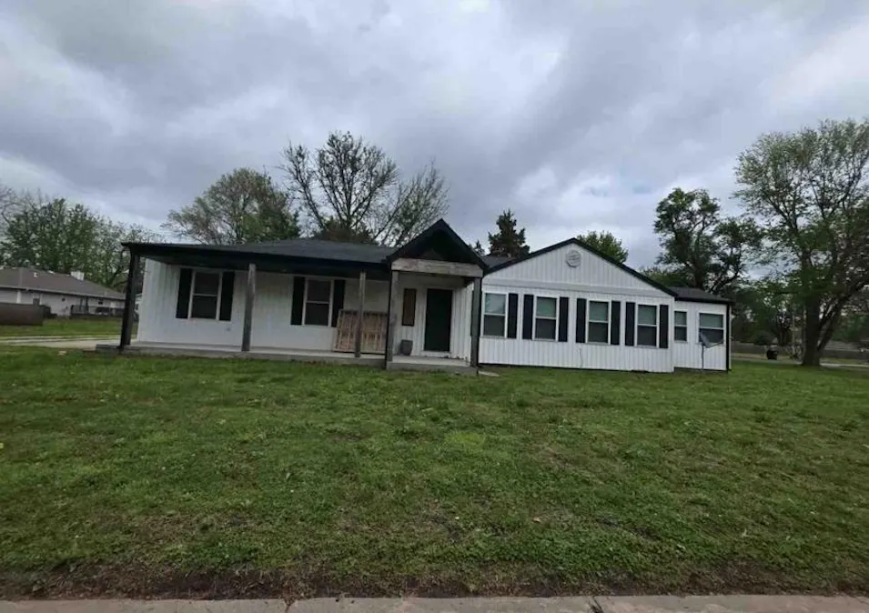 502 W Dunn St Monett, MO 65708, Barry County