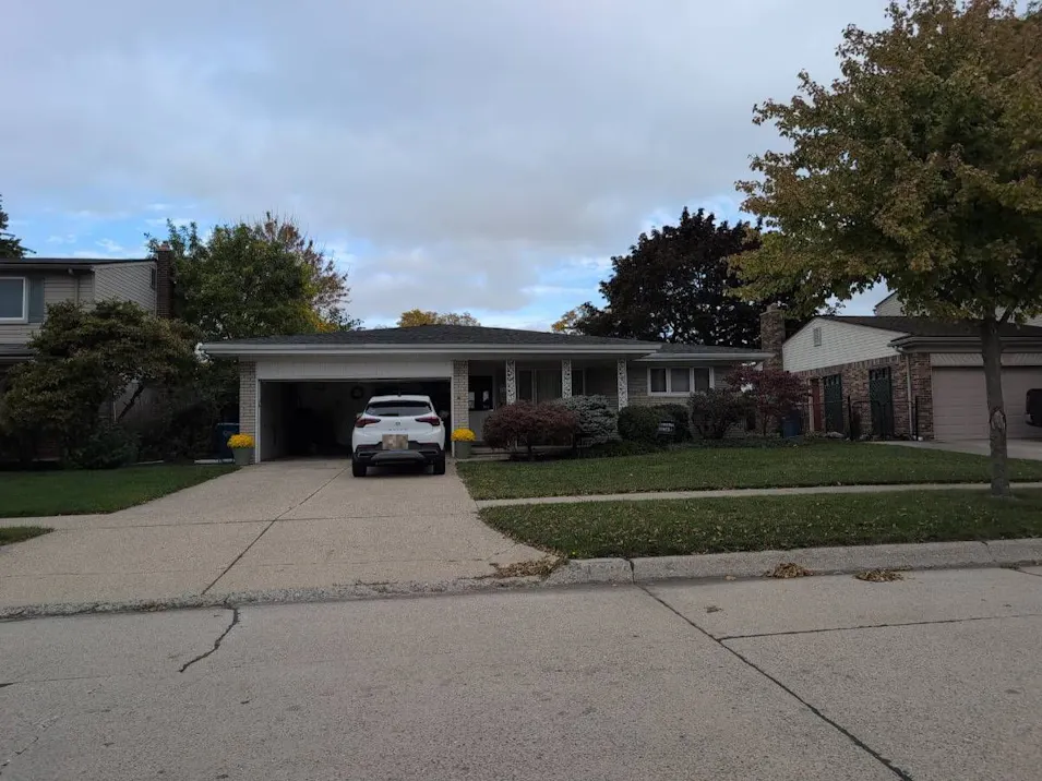 14707 Talbot Dr Warren, MI 48088, Macomb County