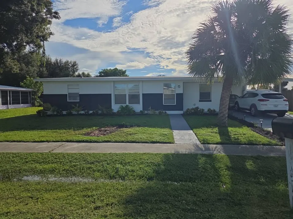 2352 Dallas Street Port Charlotte, FL 33952, Charlotte County