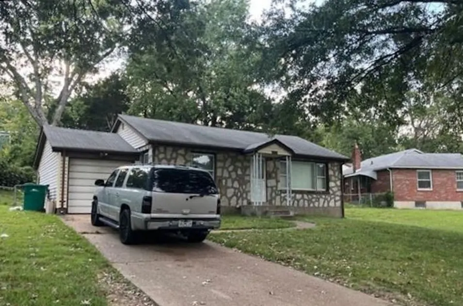 1911 Vinita Dr Hanley Hills, MO 63114, St. Louis County