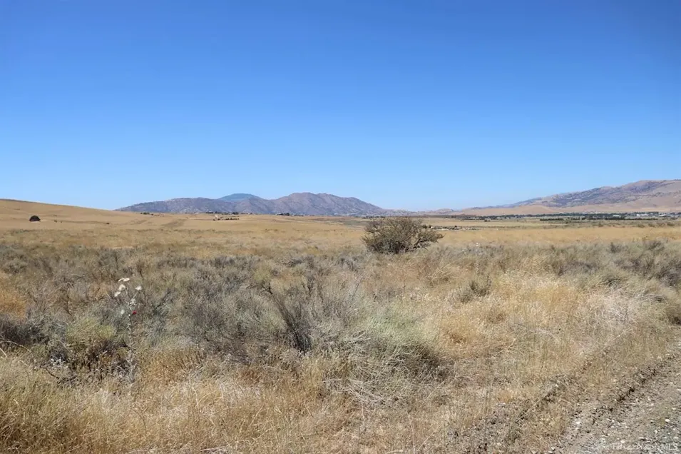 0 Scarpero Dr Mountain Meadows, CA 93561, Kern County