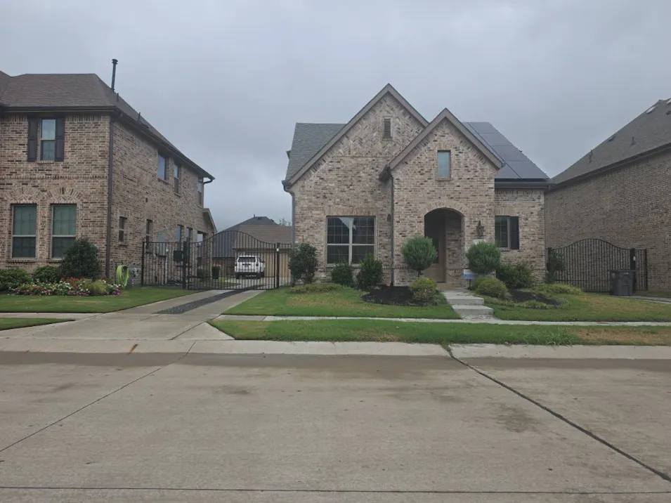 1828 Temple Hills Van Alstyne, TX 75495, Grayson County
