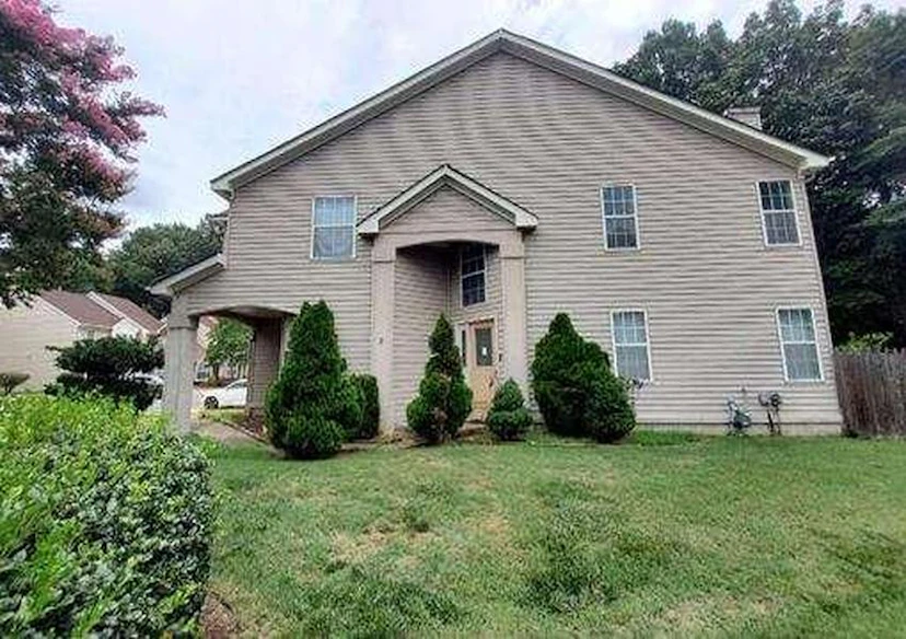 6 Evergreen Pl
