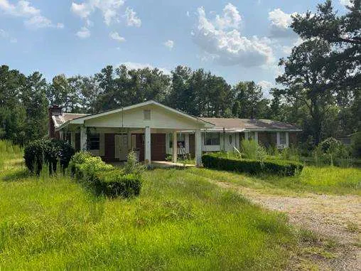 Gary St, Chattahoochee, FL 32324