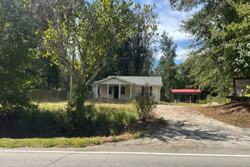 2714 Highway 101 S