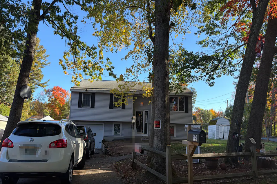 12 Eayers Pond Rd Hudson, NH 03051, Hillsborough County