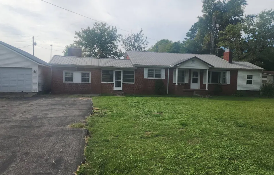 6219 State Route 97 Mayfield, KY 42066, Graves County