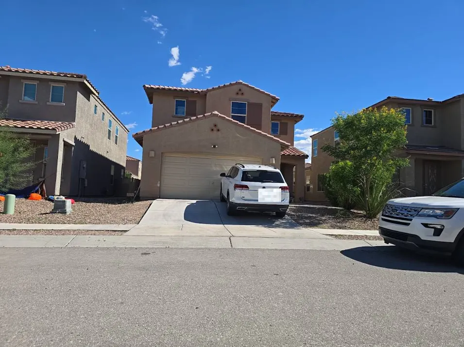 7421 S Via Casa Elegante Tucson, AZ 85756, Pima County