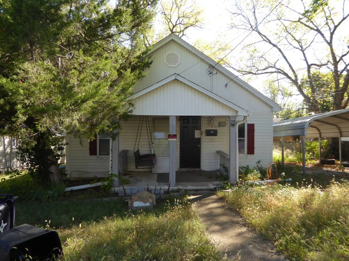 Cherry St, West Plains, MO 65775