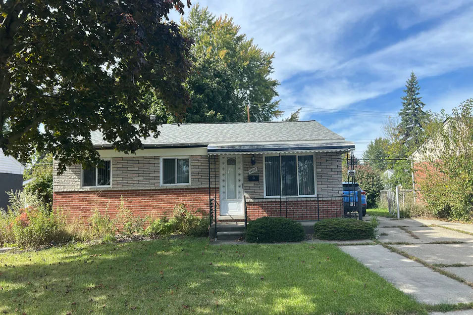 34535 Beaconsfield St Clinton Township, MI 48035, Macomb County