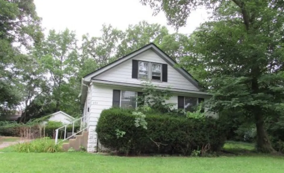 651 N 39th St Belleville, IL 62226, Saint Clair County