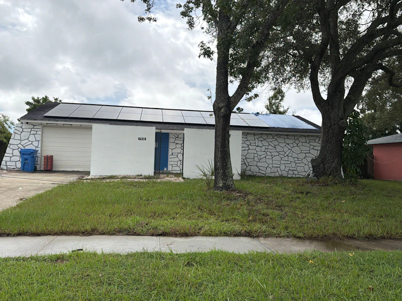 7936 Woodglen Cir