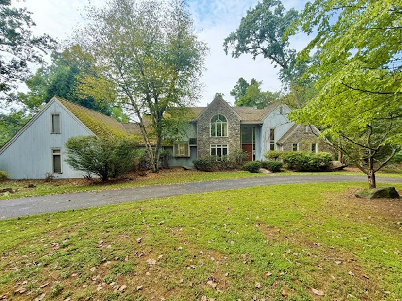 1271 Farm Rd