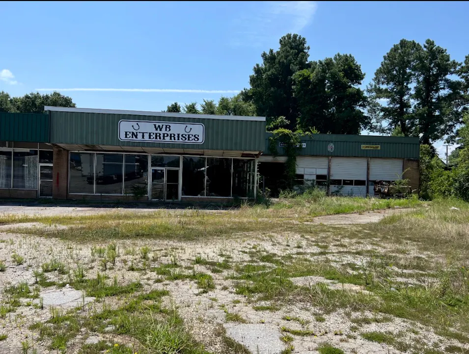 614 E Savannah St Calhoun Falls, SC 29628, Abbeville County