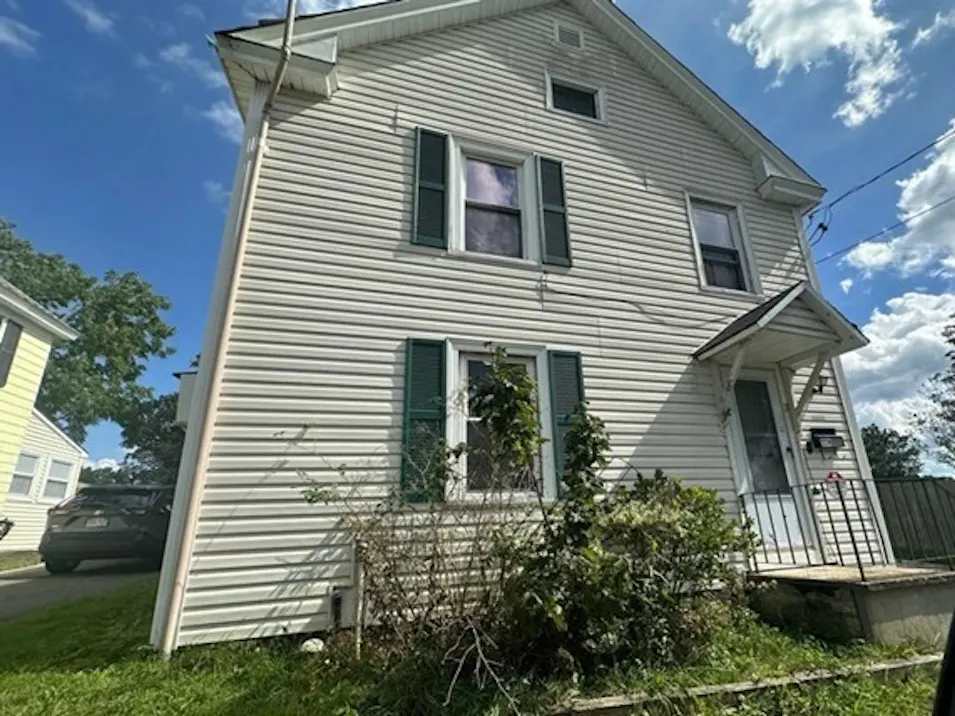 18 Cliff Ave Pittsfield, MA 01201, Berkshire County