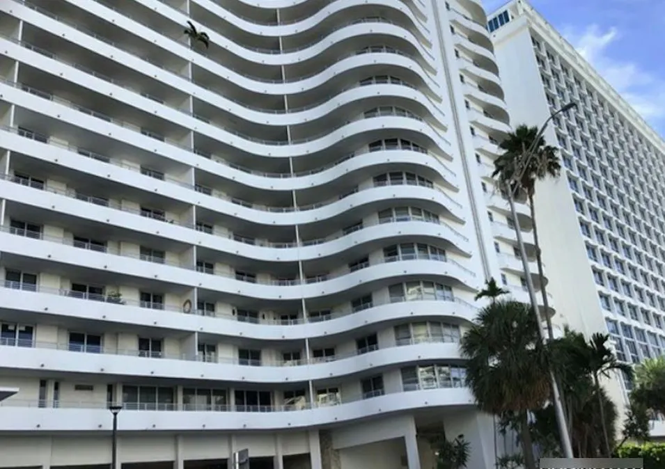 5555 Collins Ave #15p Miami Beach, FL 33140, Miami-Dade County