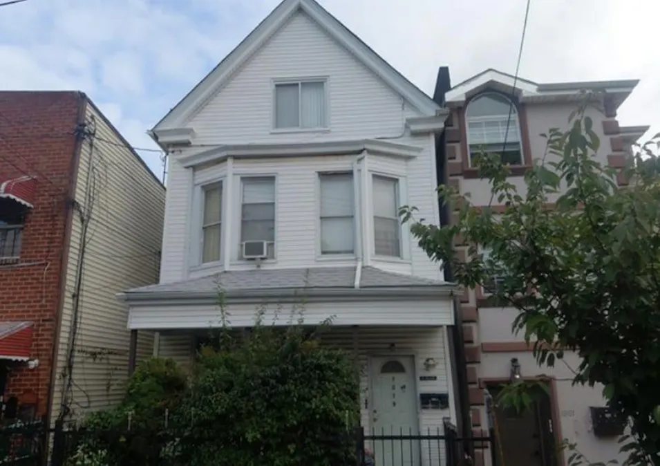 1019 E 217th St Bronx, NY 10469, Bronx County