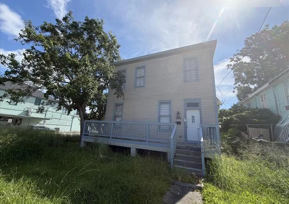 1625 39th St Galveston, TX 77550, Galveston County