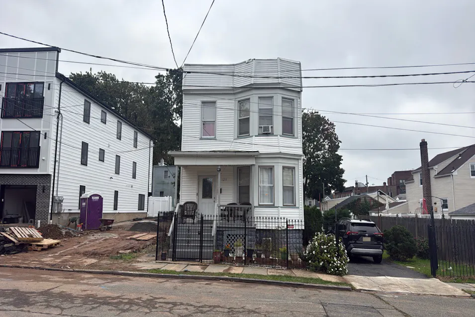 125-127 Berkshire Place Irvington, NJ 07111, Essex County
