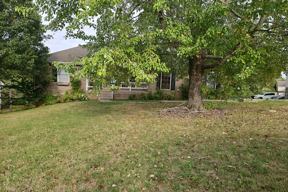 1679 Barrywood Circle East Clarksville, TN 37042, Montgomery County
