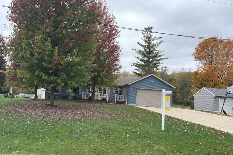 1168 S Vassar Rd Burton, MI 48509-2329, Genesee County