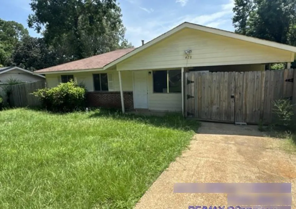 428 Queen Marie Ln Jackson, MS 39209, Hinds County