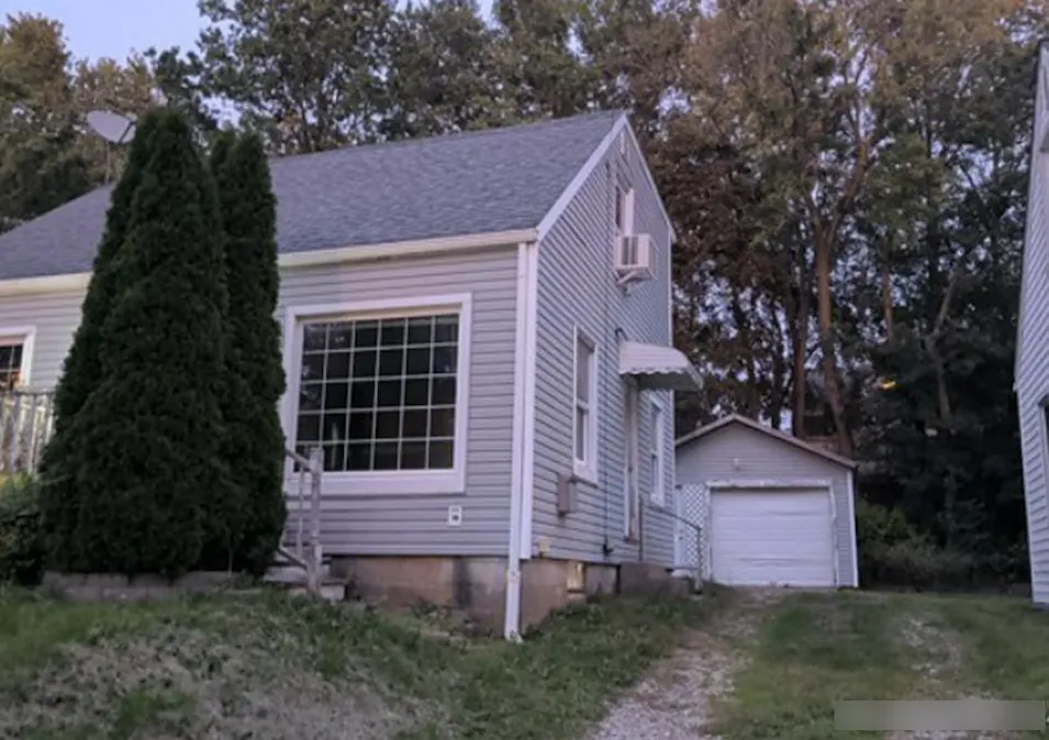 1663 Highview Ave Akron, OH 44301, Summit County