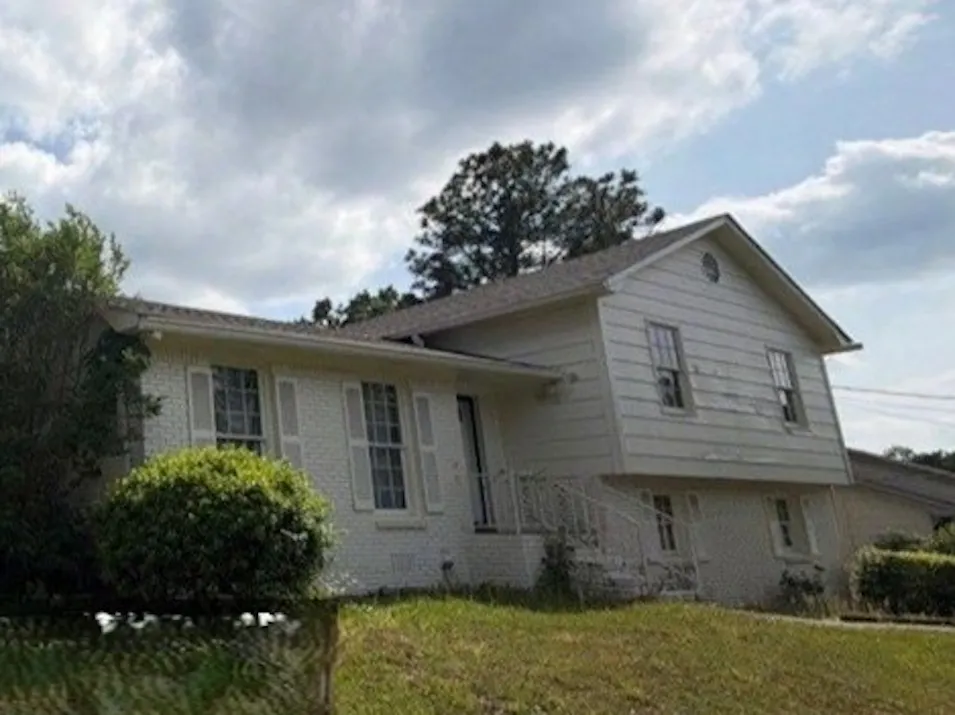 621 Sunhill Road NW Birmingham, AL 35215, Jefferson County