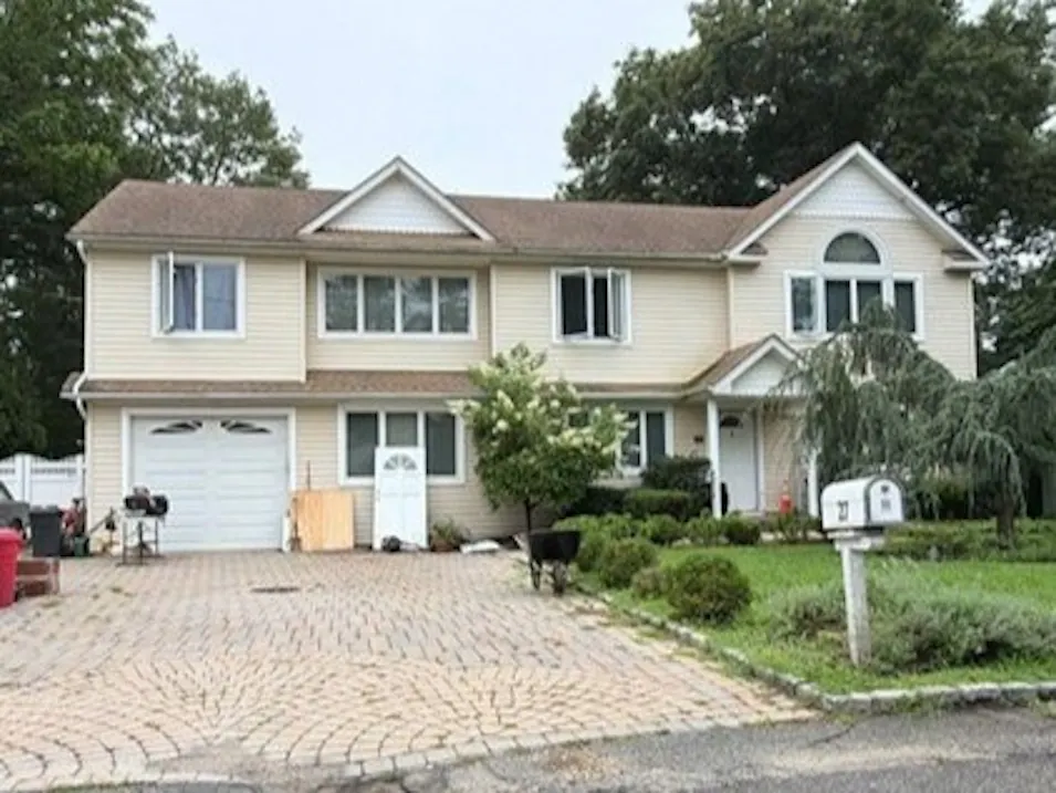 27 Wabil Rd Miller Place, NY 11764, Suffolk County