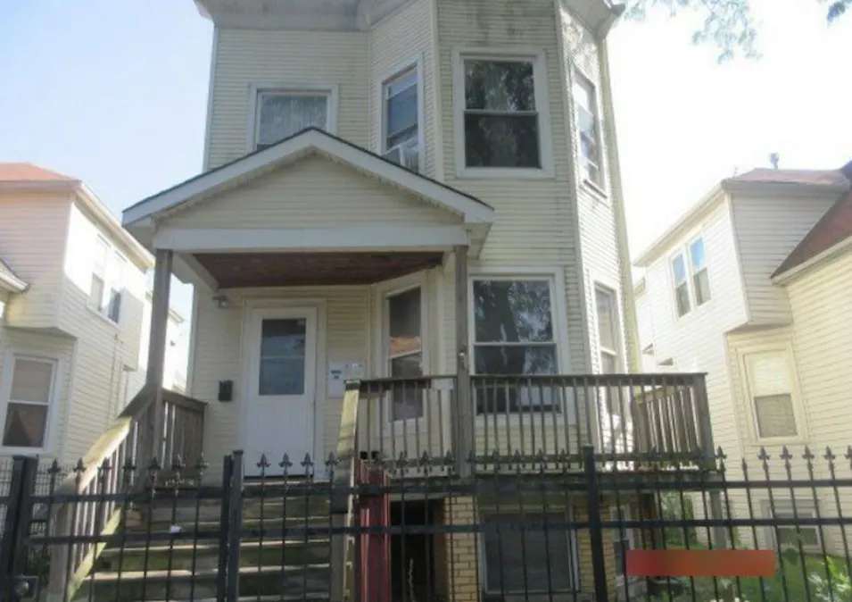 4925 W Montana St Chicago, IL 60639, Cook County