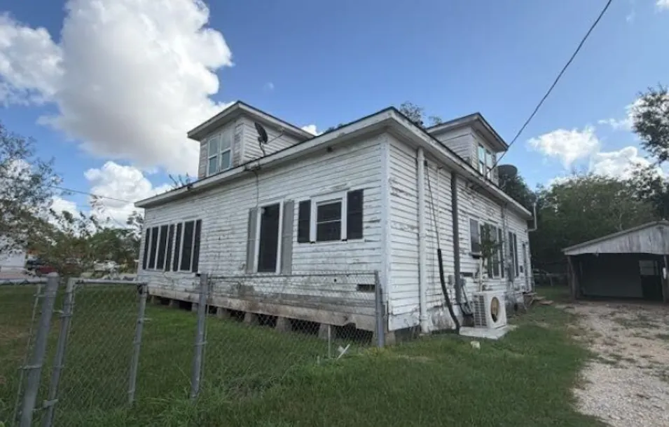 1511 Avenue C El Campo, TX 77437, Wharton County