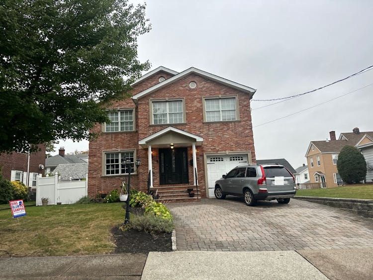 29 Burton Avenue Hasbrouck Heights, NJ 07604, Bergen County