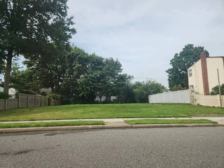 3982  Kingsberry Road Seaford, NY 11783, Nassau County