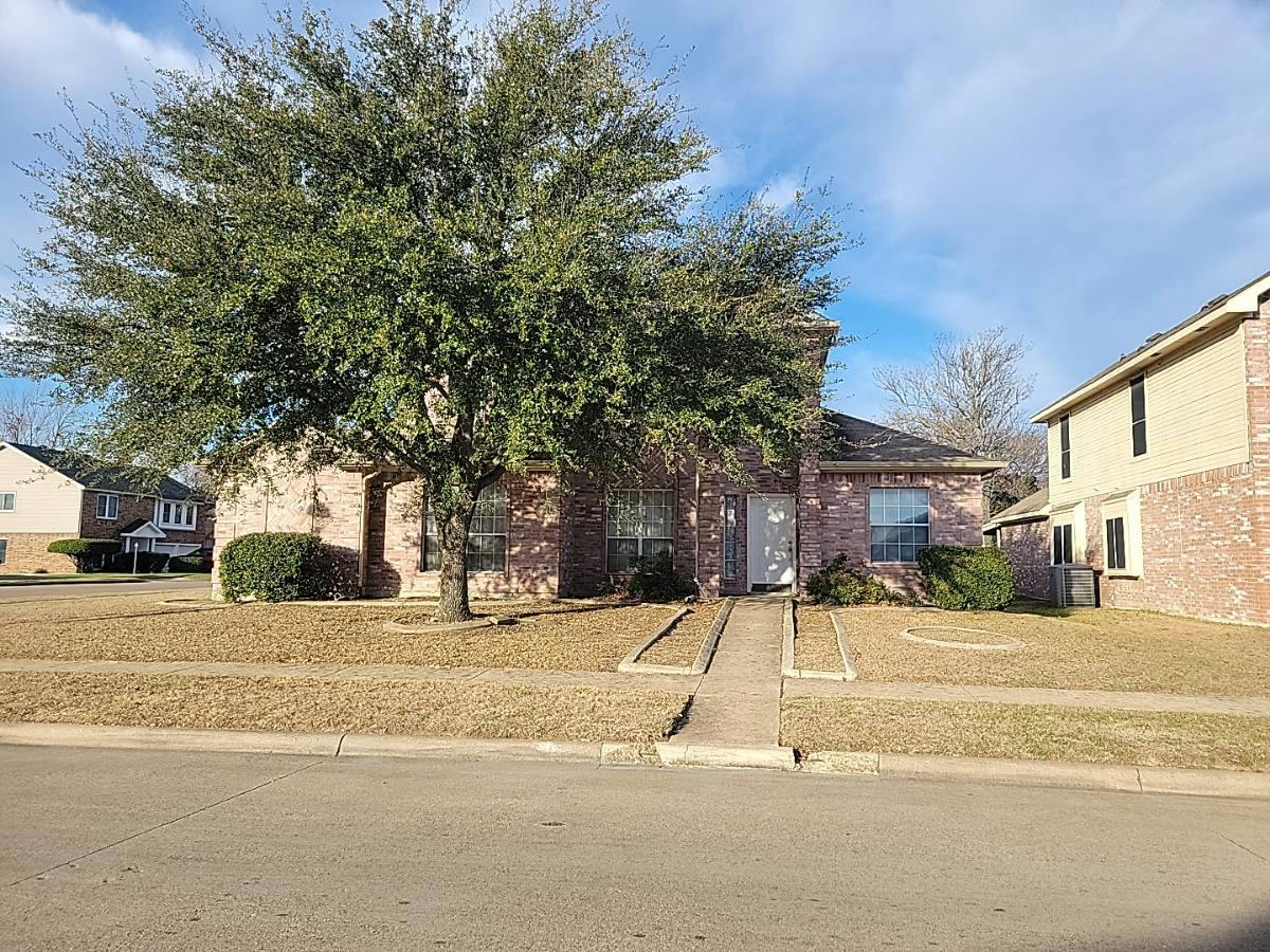 Waterford Oaks Dr, Cedar Hill, TX 75104