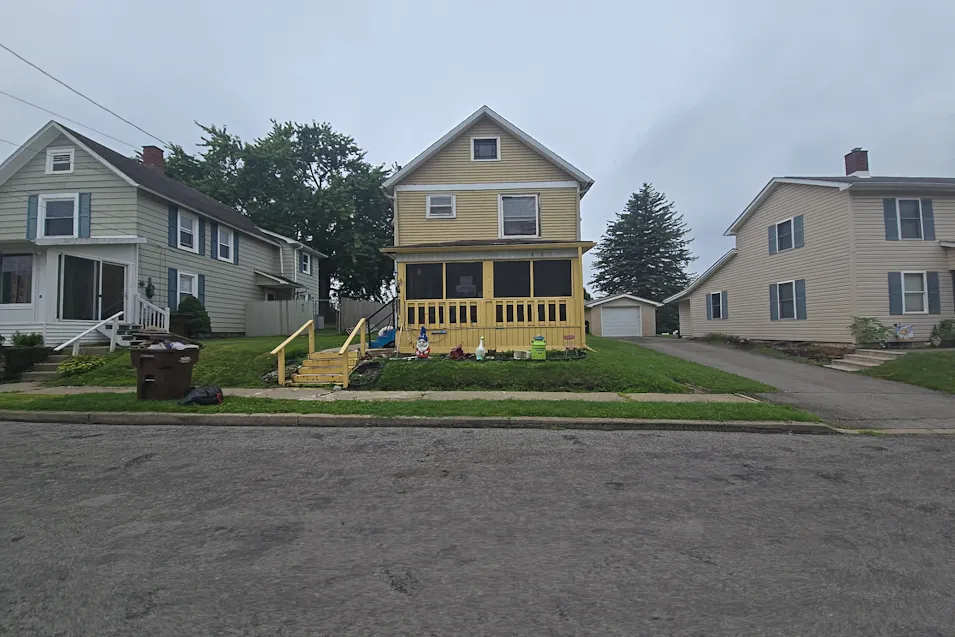 10 9th St Sharpsville, PA 16150, Mercer County