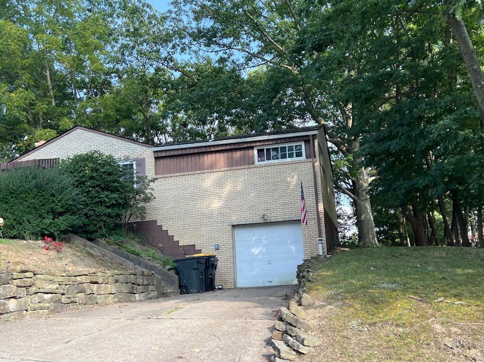 5691 Clark Ave Bethel Park, PA 15102, Allegheny County