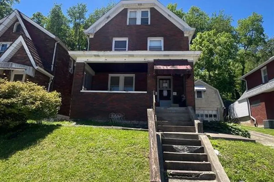 3130 Glendale Ave Pittsburgh, PA 15227, Allegheny County