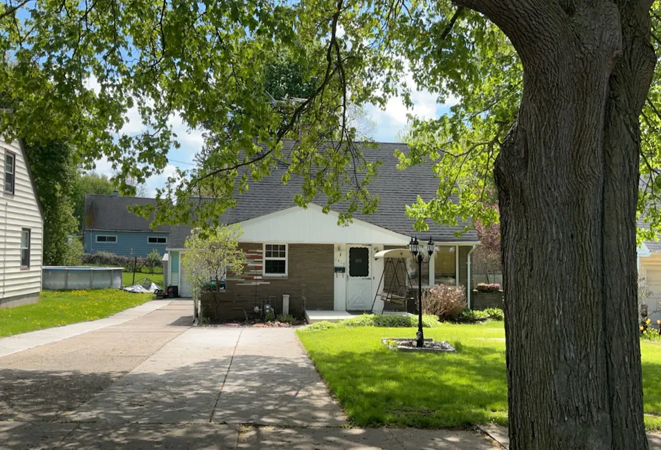 1415 Lafayette Avenue Niagara Falls, NY 14305, Niagara County