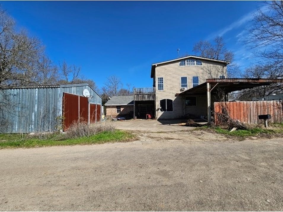 9611 Private Rd 3826 Quinlan, TX 75474, Hunt County