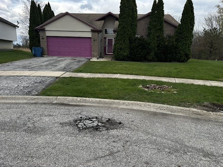 7 Debra Ct Sauk Village, IL 60411, Cook County