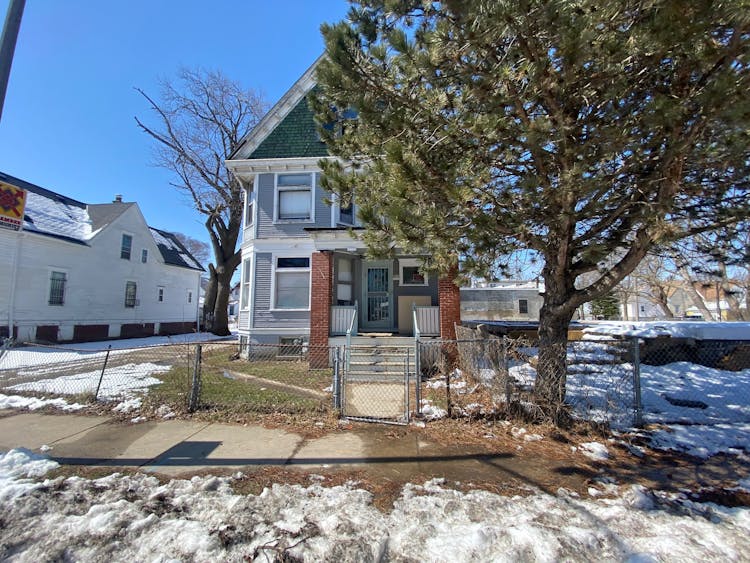 3757 N Port Washington Rd 59, Milwaukee, WI, 53212, USA