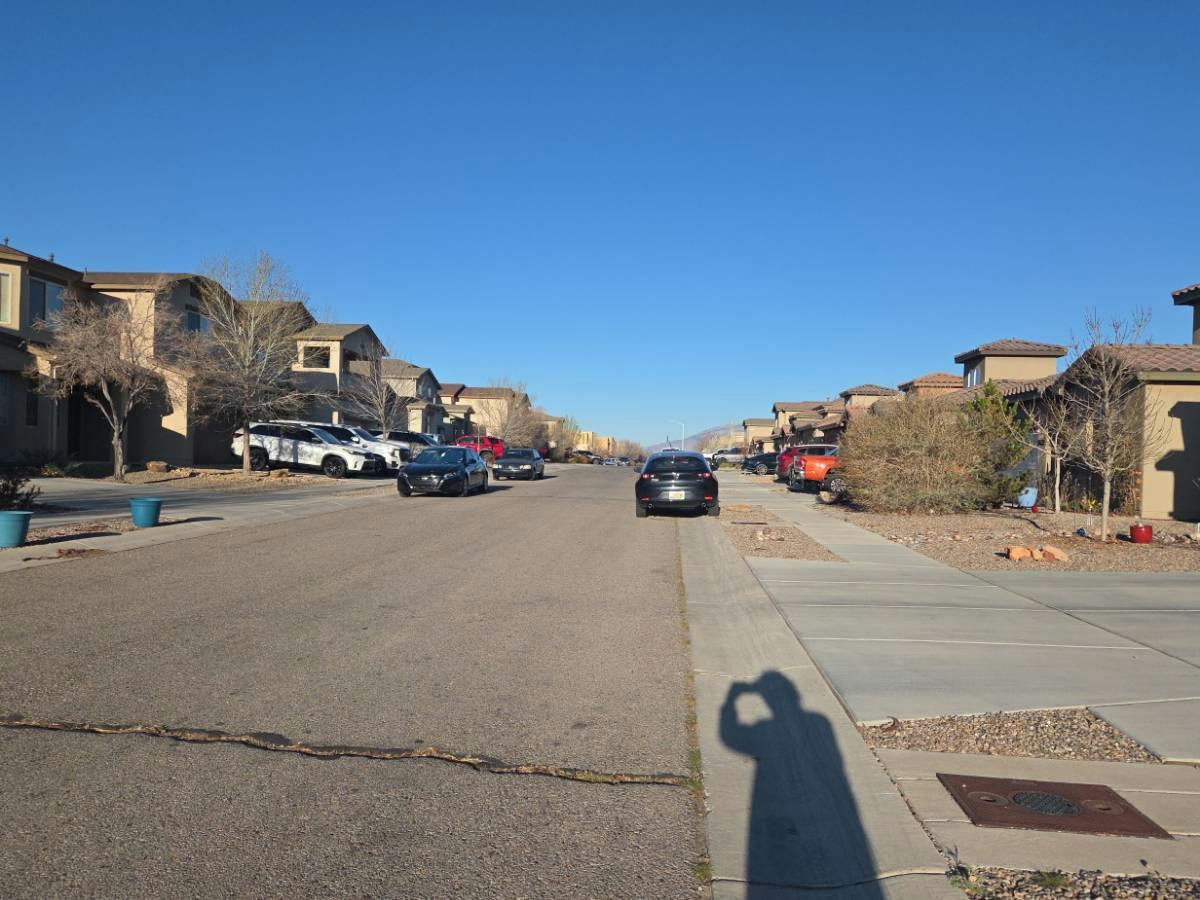 Ermemin Ave, Albuquerque, NM 87114