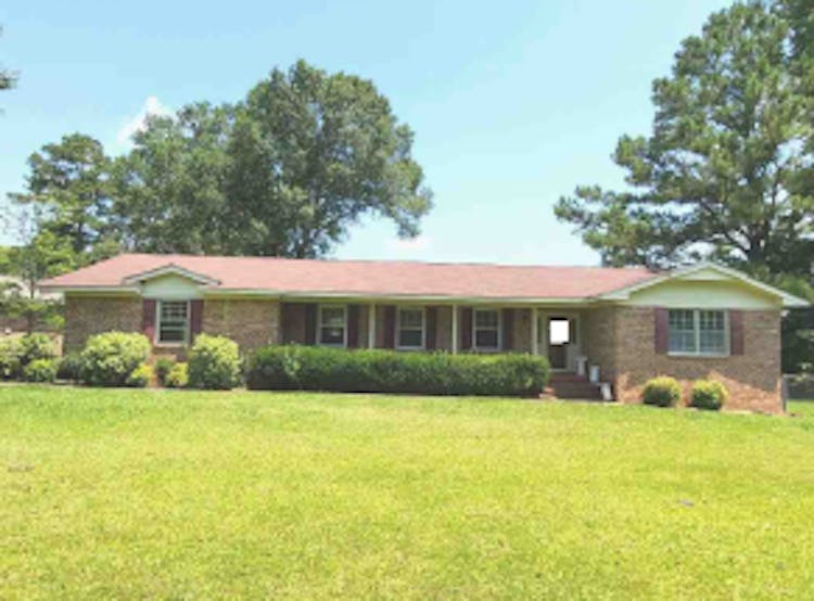 1101 24th St Valley, AL 36854, Chambers County