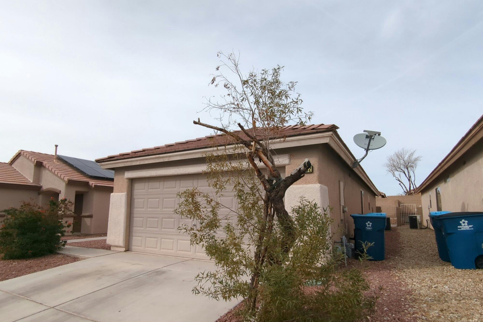 Coldwater Bay Dr, Las Vegas, NV 89122 #1