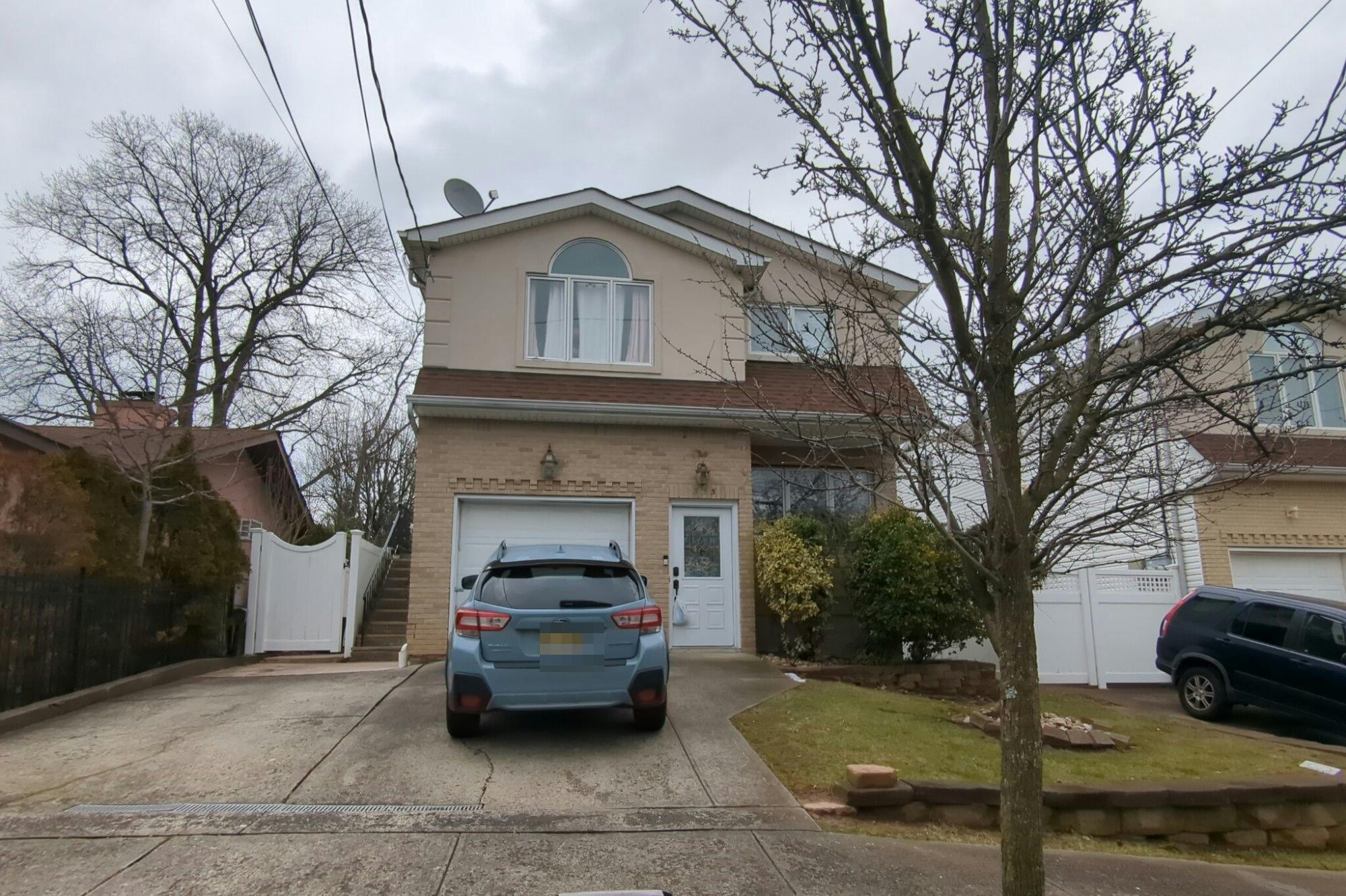 Eltingville Blvd, Staten Island, NY 10312
