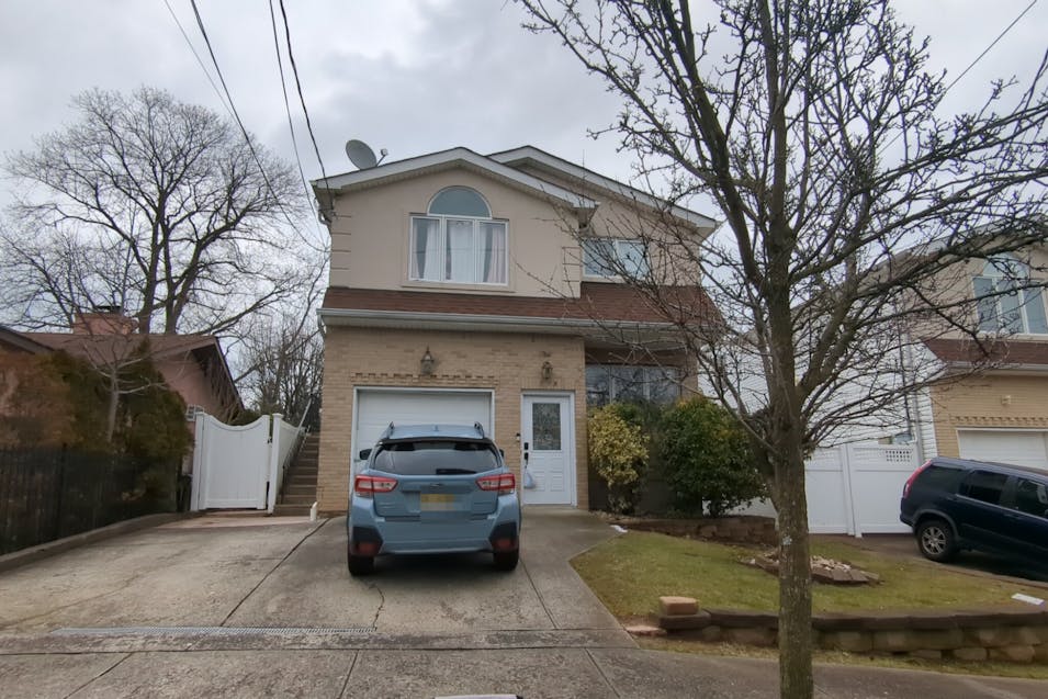 335 Eltingville Boulevard Staten Island, NY 10312, Richmond County