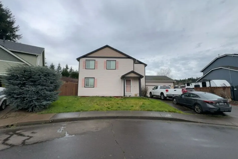 306 Division Street Silverton, OR 97381, Marion County