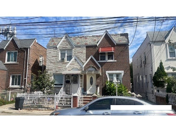11615 135th St South Ozone Park, NY 11420, Queens County