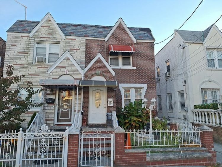 11615 135th St South Ozone Park, NY 11420, Queens County